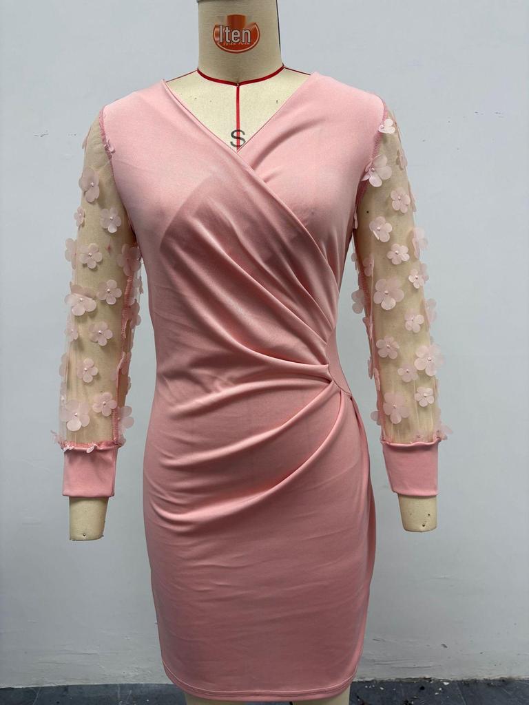 2025 Women's V-Neck Lace Long Sleeve Waist-Cinching Dress for Autumn/Winter