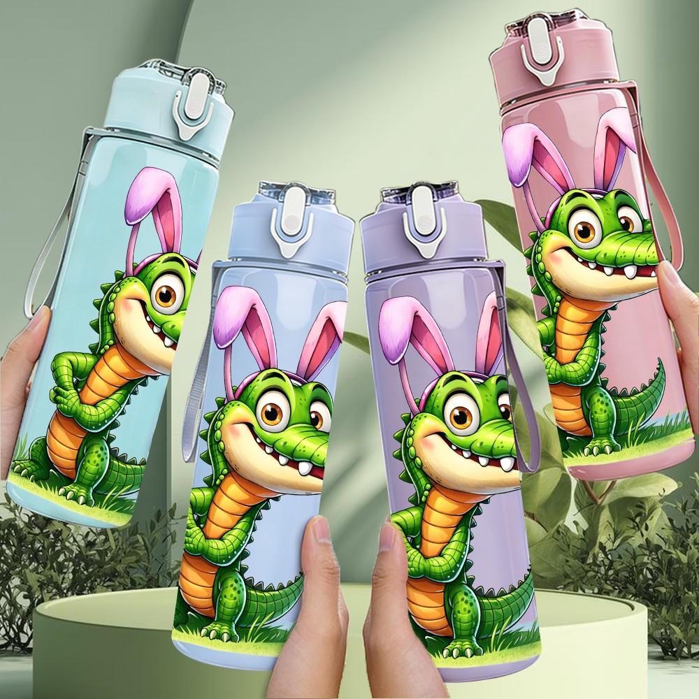 1PC Crocodile Dinosaur Funny Cartoon Art 750ml Color Plastic Sports Water Bottle Leakproof Flip Straw Lid Suitable for Sports Office Home Use