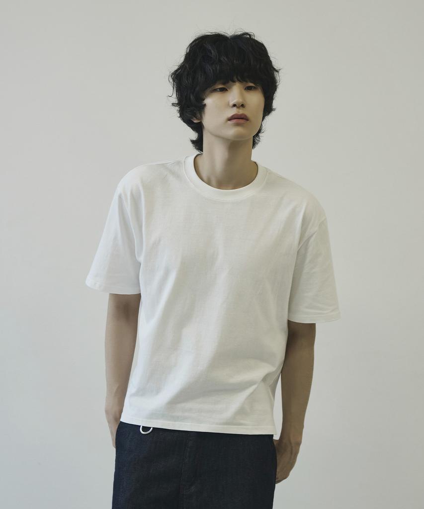 SIGNATURE Natural Crop Short Sleeve T-Shirt [White]