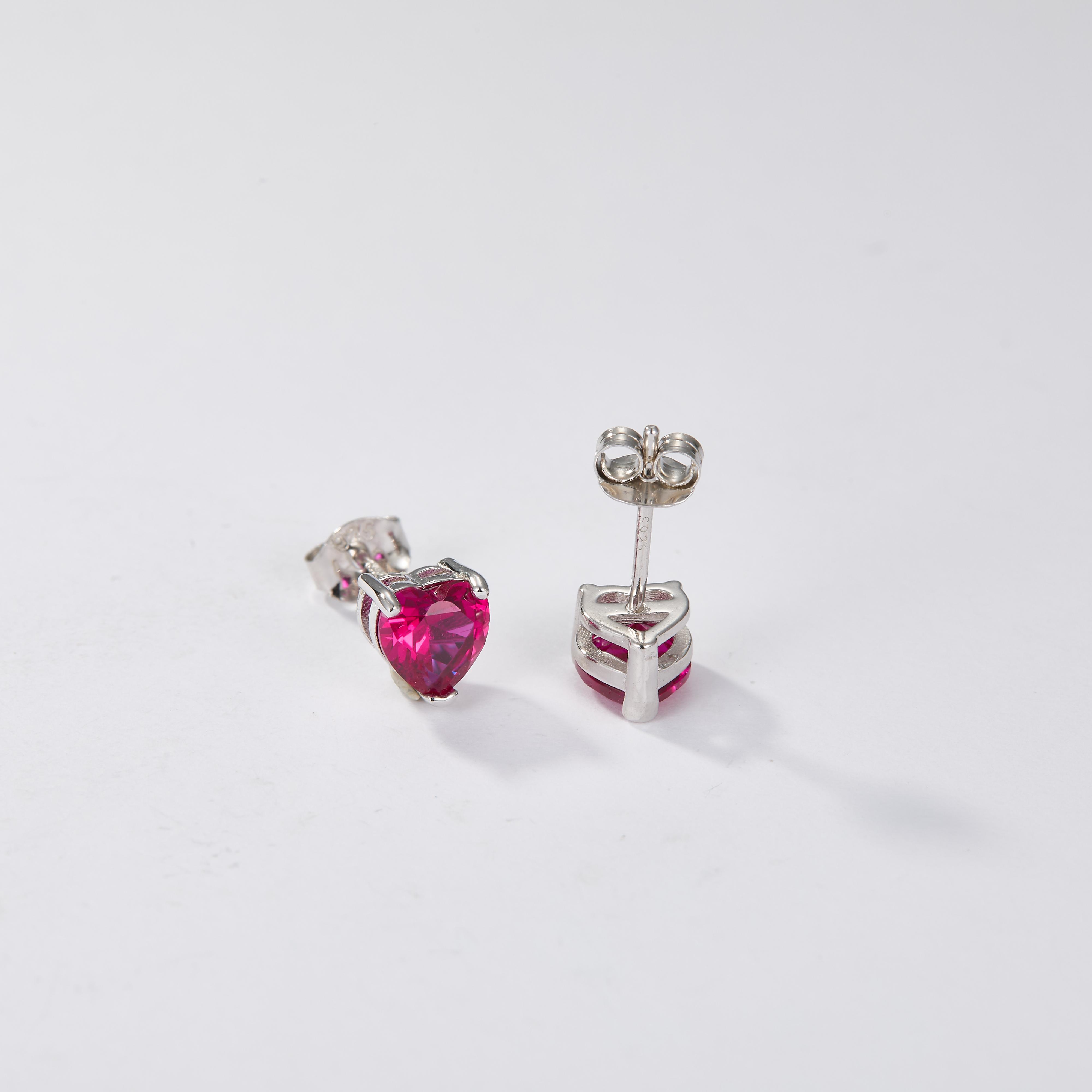 

Серьги-гвоздики в форме сердца из стерлингового серебра 925 пробы, небесно-голубые, красные, черные, розовые, с цирконием, женские серьги красный