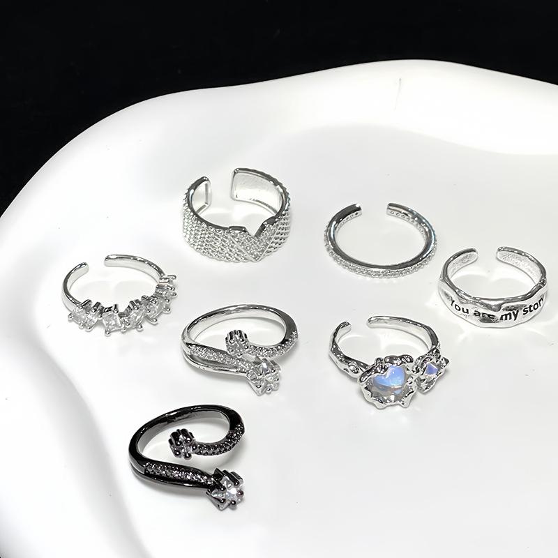 Fashion V Letter Moonstone Diamond Set Open Ring Full Diamond Index Finger Ring Cold Wind Ring