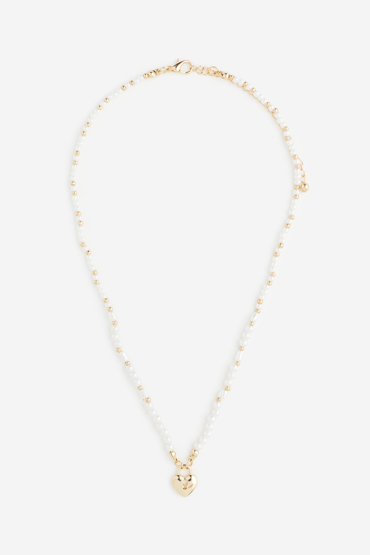 

Beaded pendant necklace