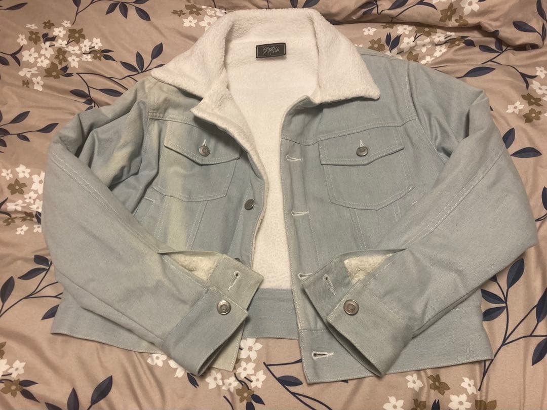 

[USED] straykids Felix-produced denim jacket