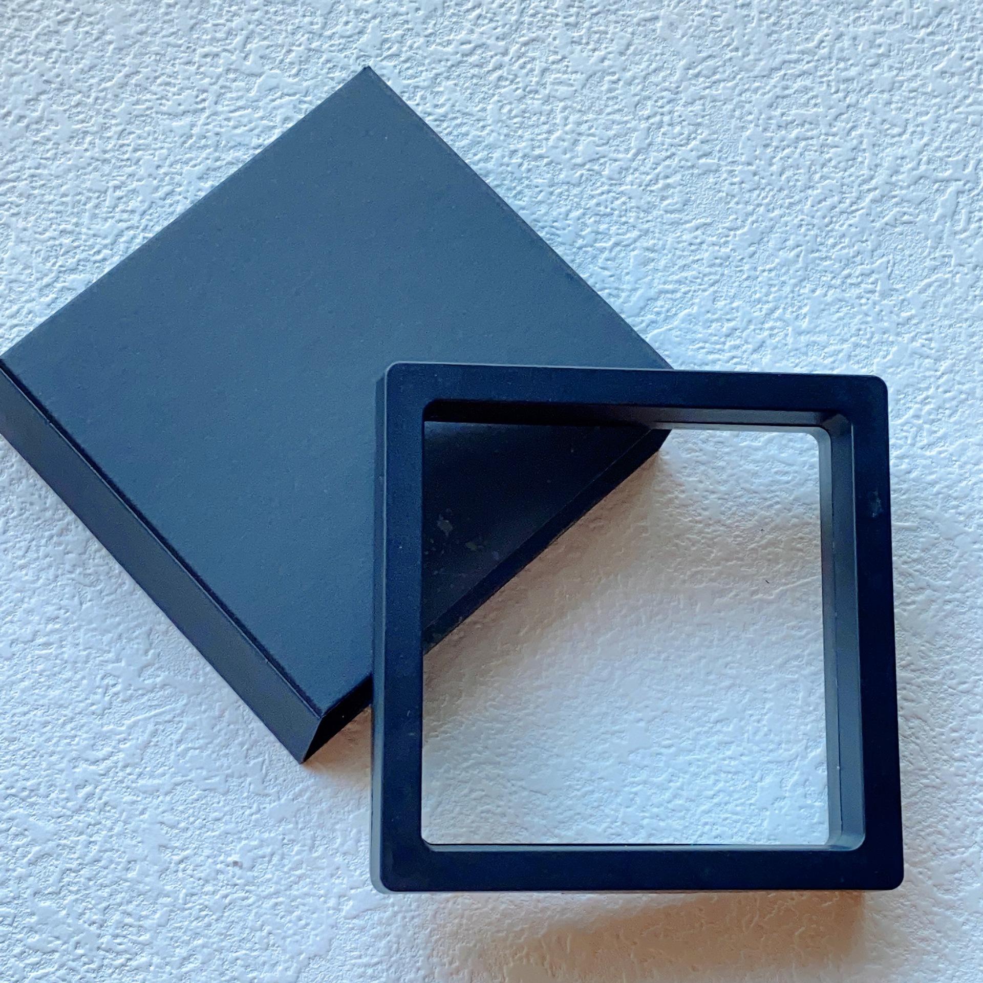 

If the order is not sent, it will be sold together. Jewelry box, storage box, anti-oxidation pe film, suspension box. If the order is placed