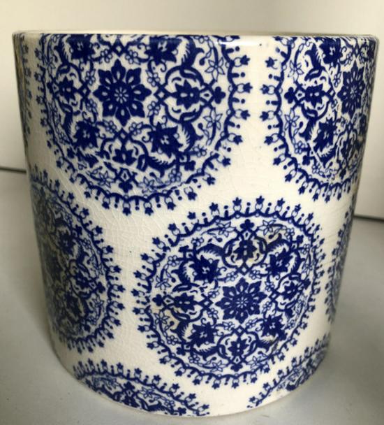 Retro Blue & White Distressed Ceramic Succulent Pot – Simple Decorative Vase for Green Plants & Flowers