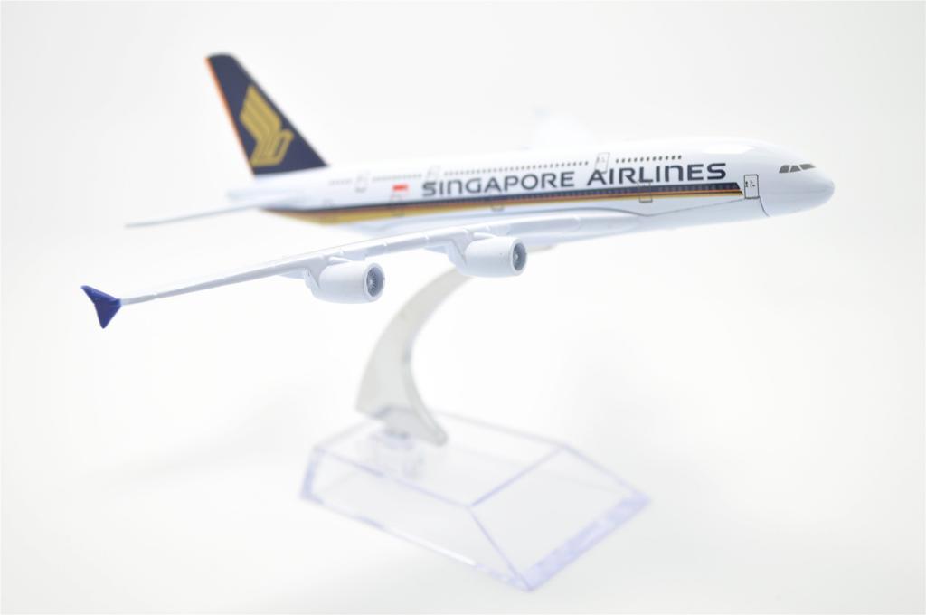 TANG DYNASTY 16cm Singapore Airlines Airbus A380 Alloy Airplane Model Toy 1/400