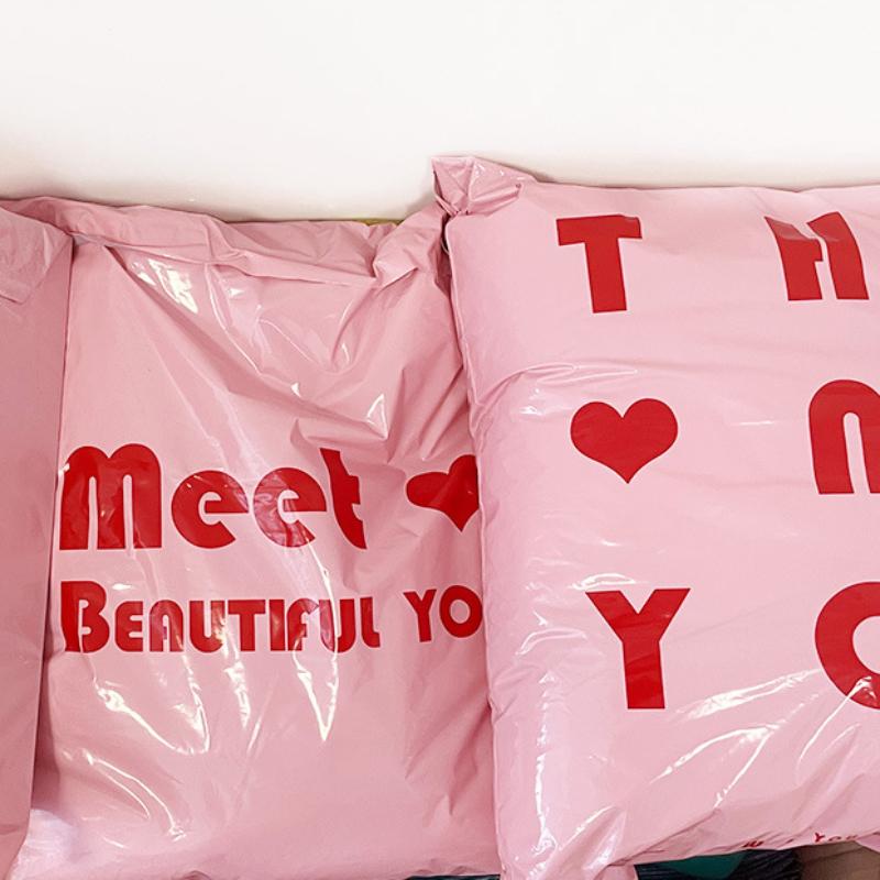 100 Adet/paket Plastik Kargo Poşeti TEŞEKKÜR Kalp Desenli Zarf Kurye Çantası PE Su Geçirmez Kalınlaştırılmış Ekspres Posta Ambalaj Çantaları