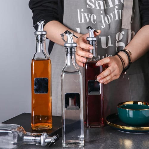 Generic Olive Oil Pourer, Press-Type Oil Guide Bottle Cap, Condiment Bottle Opener, Soy Sauce Bottle Head, Hygienic Bottle Pourer for Olive Oil with L