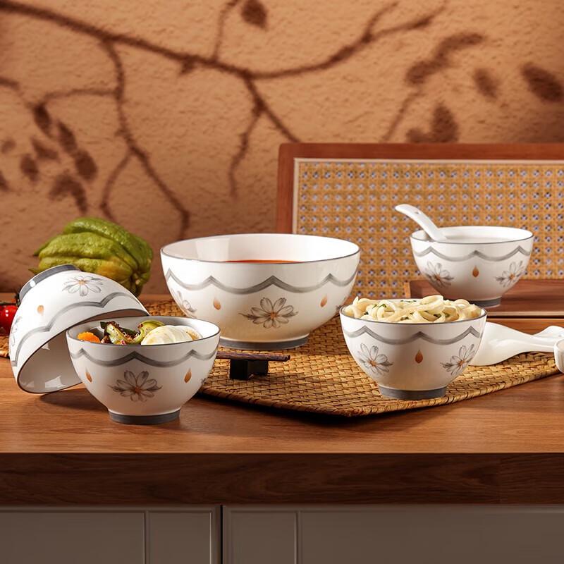 Burnell Feast Delight 9-Piece Ceramic Dinnerware Set
