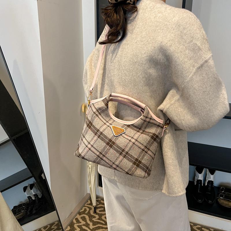 2024 Women's Trendy Cross-Border Tote Bag - Autumn/Winter All-Match Handbag, Commuter Shoulder & Messenger Bag