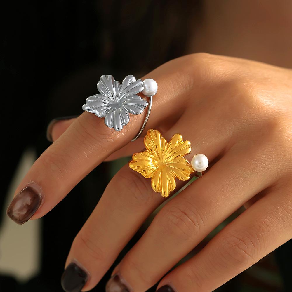 European & American Luxurious Titanium Steel Imitation Pearl Flower Ring – 18K Gold, Colorfast, Open & Adjustable – Fashionable Earrings Included