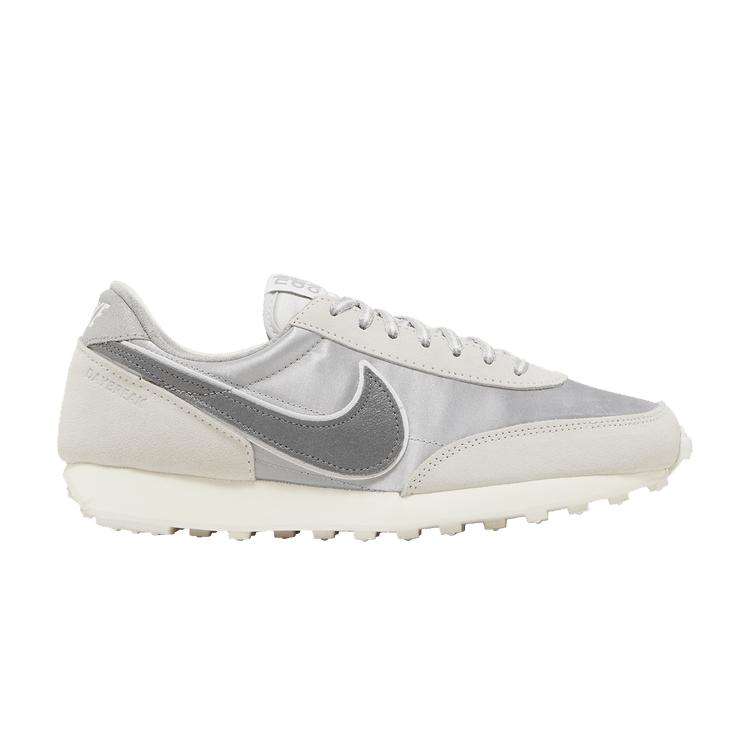 Nike Daybreak Light Smoke Gray (Women s) 36