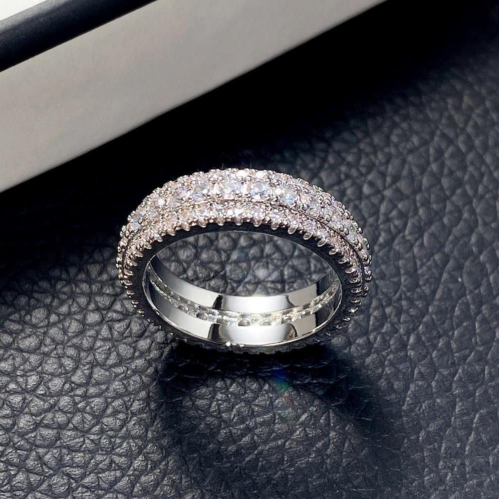 Exaggerated Luxury Unisex Ring, Copper-Plated Platinum-Plated Zircon Jewelry.