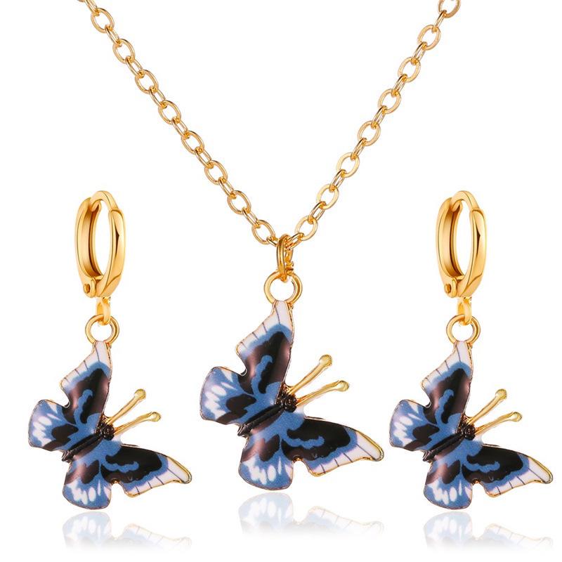 Elegant Pearl Teardrop Necklace & Stud Earrings Set for Bridal