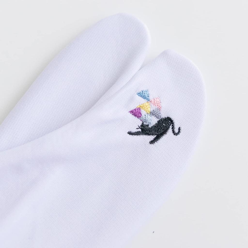 KYOETSU Embroidered Tabi Socks with Japanese Pattern and Tabi Cover Cat Women's Non-Slip (Sizes 23-24cm, Design)