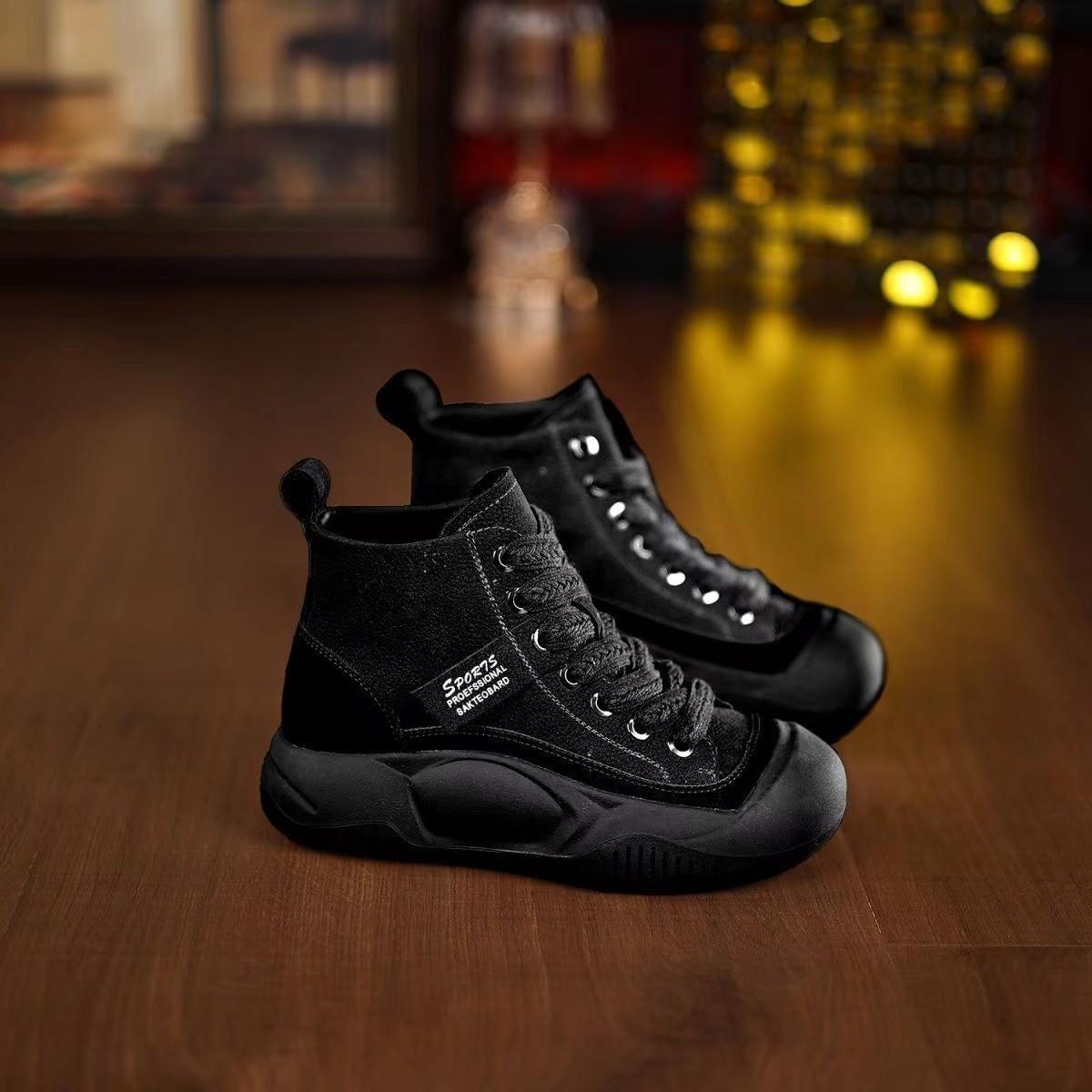 

Fried fire platform shoes children 2025 new popular autumn fried street dad shoes retro ugly cute high-top sports women s shoes 39 чорний