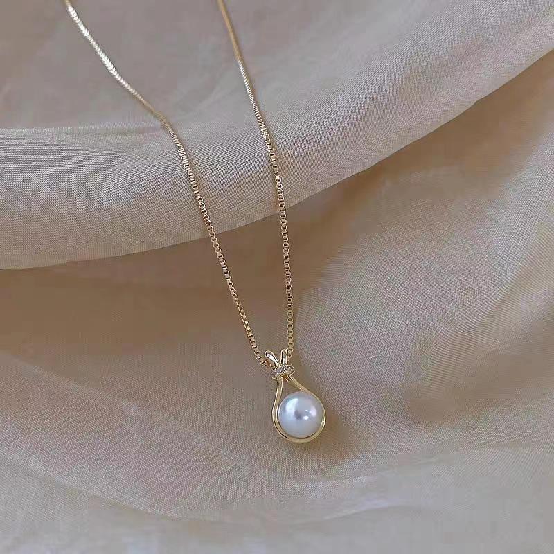 

S925 Sterling Silver Teardrop Pearl Pendant Necklace - Women s Retro Fashion Clavicle Chain, Light Luxury Style 925 Silver