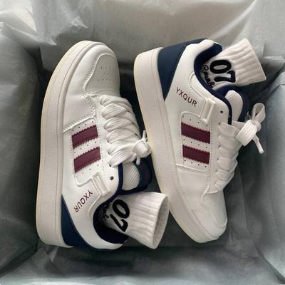 Nischen-Retro-Herbst- und Winter-Ins vielseitige Brotschuhe neue atmungsaktive Mode Paar Sportschuhe Damen