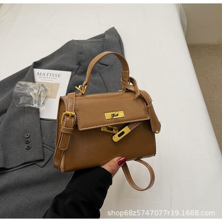 Textured Lock Portable Small Square Bag Women's 2025 New Versatile Classic Shoulder Messenger Bag Fashion Kelly Bag