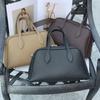 Neue Damen Bowlingtasche aus erstklassigem Rindsleder, Boston Leder, Hand-, Schulter- und Umhängetasche, Damen Pendler, lässig, schlicht, trendig