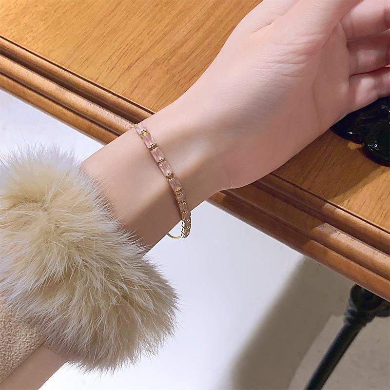 Bracciale Regolabile Colorato con Zirconi 2024: Gioielli alla moda, versatili ed eleganti per un look leggero e personalizzato
