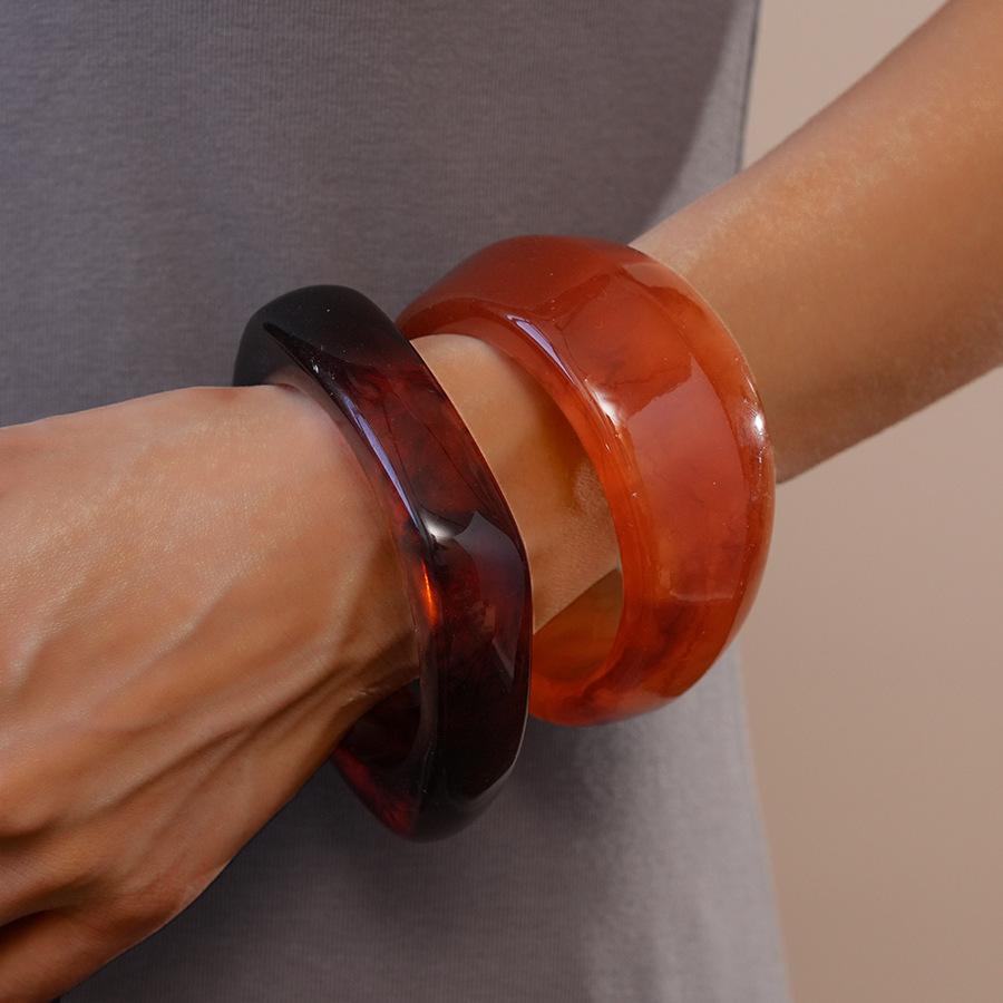 Maillard style, colorful resin, irregular bracelet, geometric temperament, exaggerated bracelet.