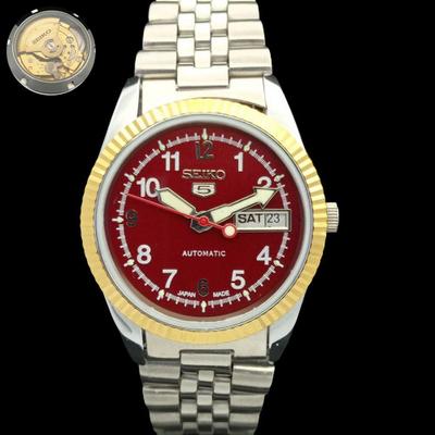 Gebrauchte Seiko 5 Automatik Herrenuhr aus Japan mit seltenem goldenen Uhrwerk, Referenznummer 575a-a304900-9