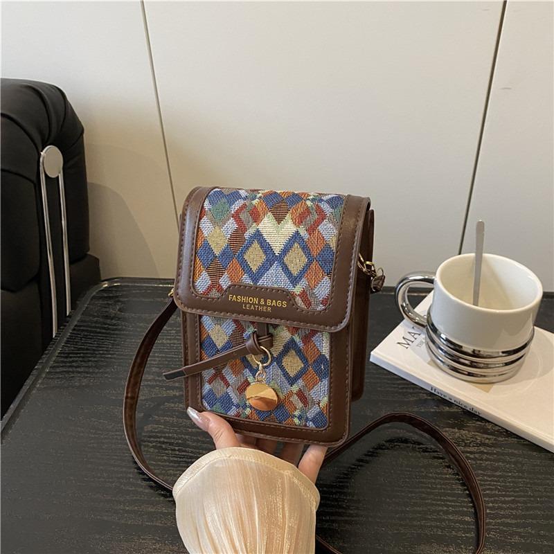 High-end Niche Bag Women's New Retro Messenger Bag Small Square Bag Niche One-shoulder Messenger Bag Women