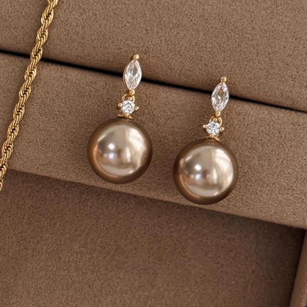 Simple round beads champagne gold pendant necklace new fashion and high-end pearl earrings for women banquet jewelry sets