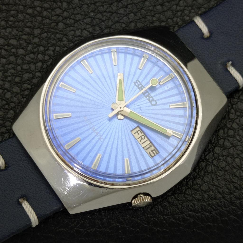 VINTAGE SEIKO AUTOMATIC JAPAN 7009A MENS SKY BLUE COLOR DIAL WATCH a701337-5 R206a-a701337