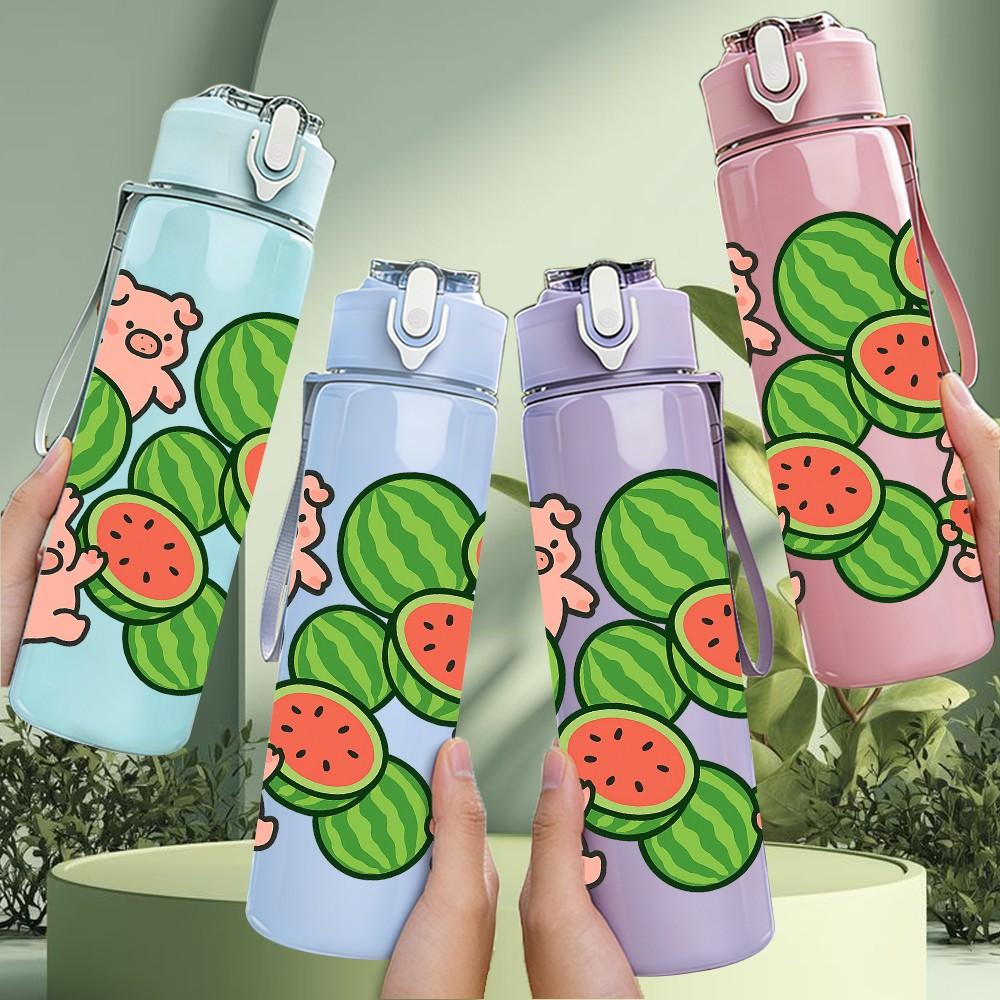 1PC Pig Watermelon Repeat Pattern 750ml Color Plastic Sports Water Bottle Leakproof Flip Straw Lid Suitable for Sports Office Home Use