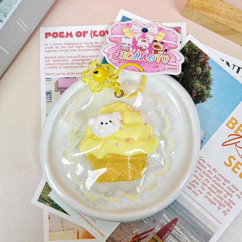 Bear-Themed DIY Silicone Squeeze Toy for Dessert and Ice Cream Making