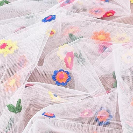 Embroidered Flower Table Runner Sheer Mesh Gauze Tablecloth for Spring Summer Delicate Floral Lace Table Decor for Wedding Party Dining Table