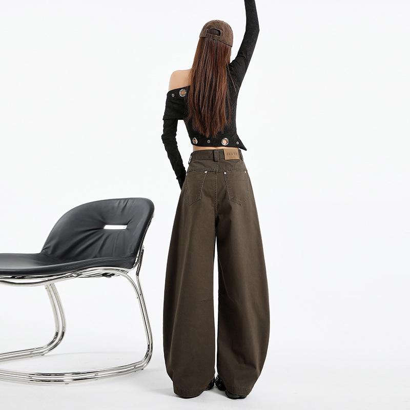 Women's Coffee Wide-Leg Jeans: Curved Cut, 2025 Fall/Winter, Loose, Slimming, Versatile, Floor-Length.