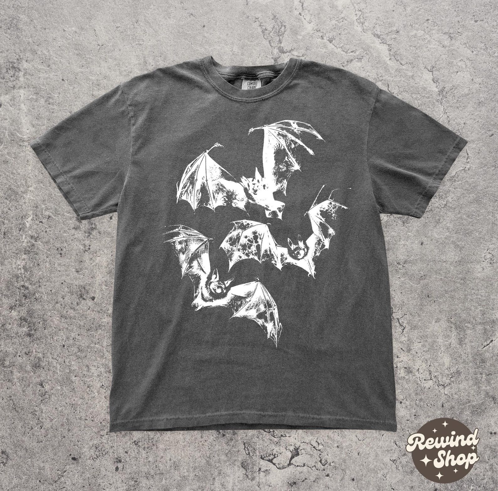 Three Bats Grunge Comfort Colors T-Shirt - Vintage 90s Style Bat Shirt - Gothic Y2k Graphic TeeShirt L
