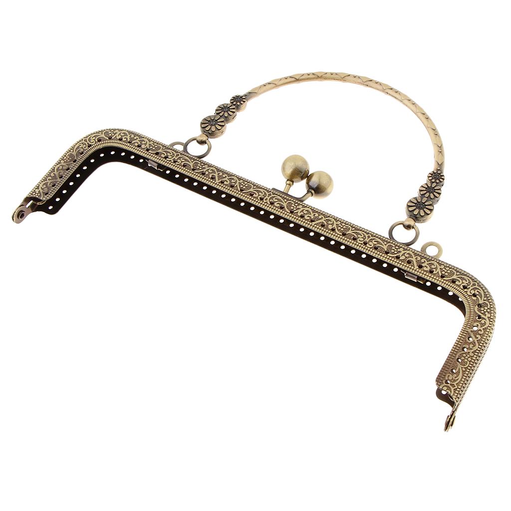 

Квадрат Тиснение Металлический кошелек Сумочка Рамка Kiss Застежка с ручкой Бронза