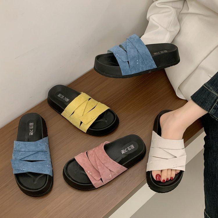 Thick-soled Woven One-word Sandals for Women 2025 Summer New Heightening Open-toed Beach Shoes Versatile Boken Slippers Outer Wear