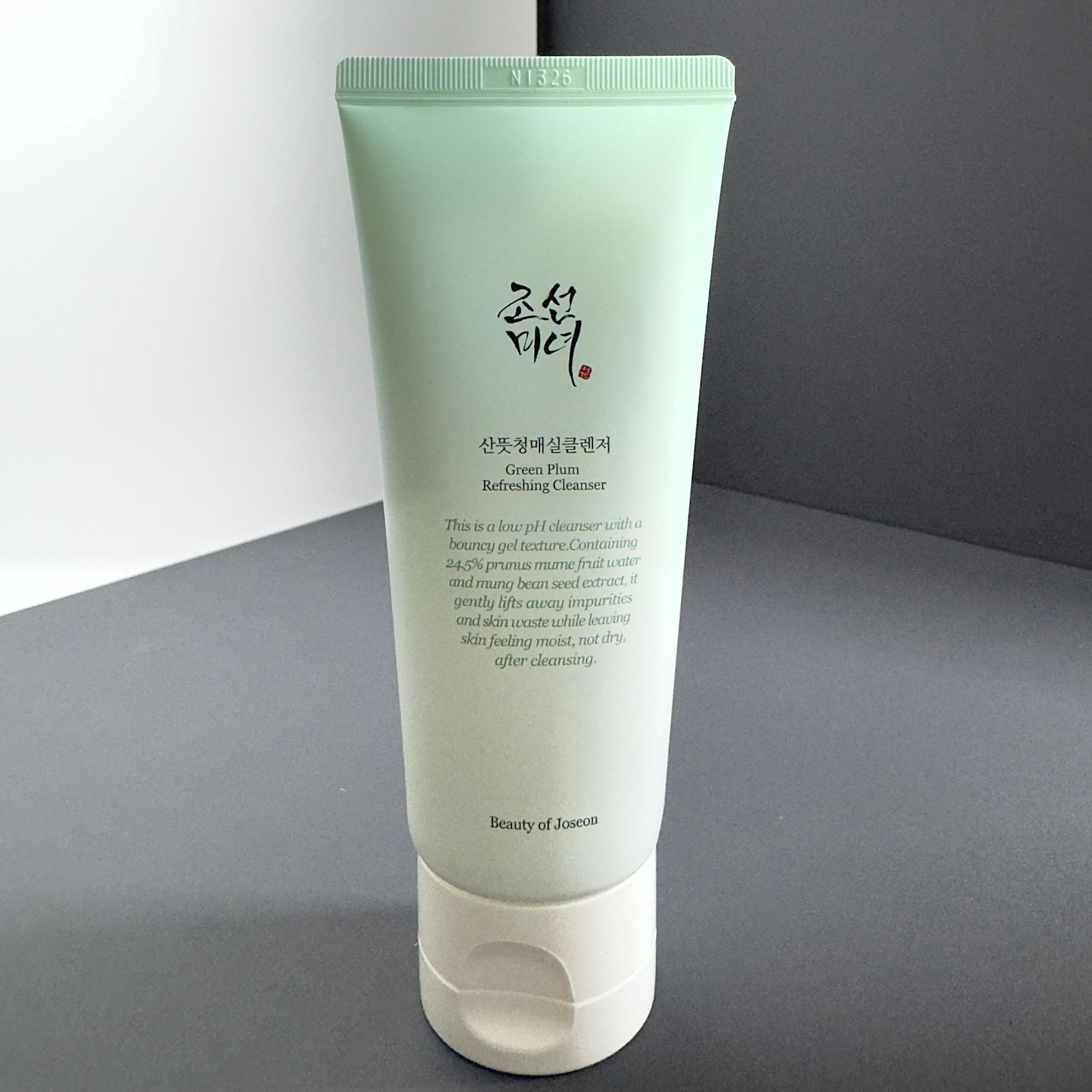 

Beauty of Joseon Green Plum Освежающее очищающее средство 100 мл (3,38 жидких унций)