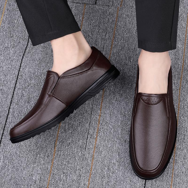 2024 nye ekte skinn menn fritidssko Luksus merke herre sko pustende slip on Black Business formelle sko