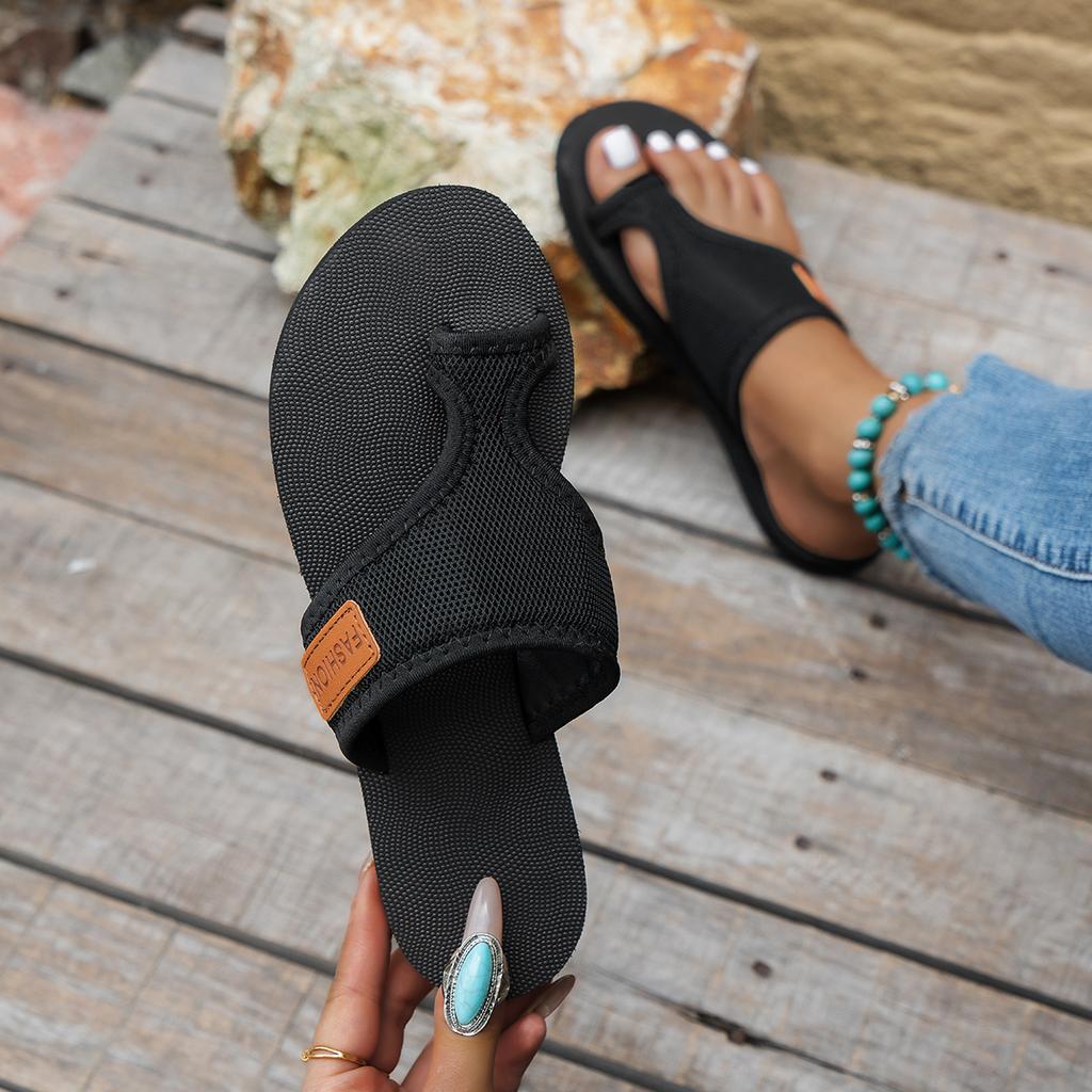 Pantoufles Femme Mode Sandales de Plage d'Extérieur Tendance 2025 Sandales Plates à Entredoigt Été Nouveauté Plateforme Pantoufles Décontractées Slides Femmes