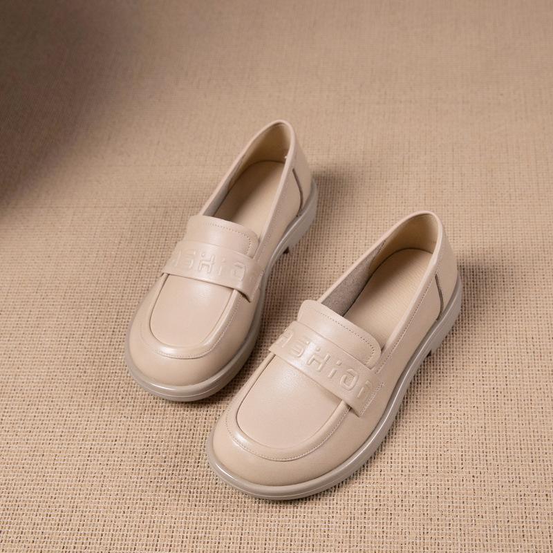 First Layer Cowhide Loafers Women's Spring and Autumn New Soft Sole Soft Surface Beige Basic Commuter Work Small Leather Shoes Women