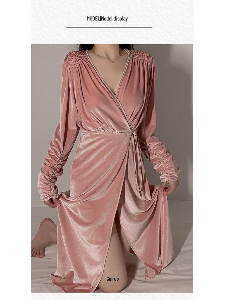 Guiruo Velvet Lace-Up Robe & Sexy Pleated Cuffs Suit for Autumn/Winter