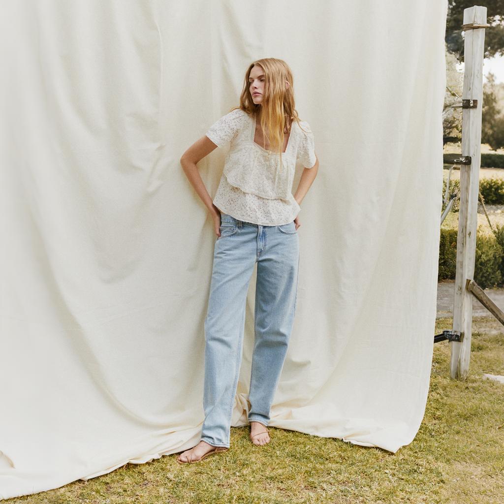Levi's ROSE Jeans Women's Light Blue Moderate Tapered Pants 0083N-0007