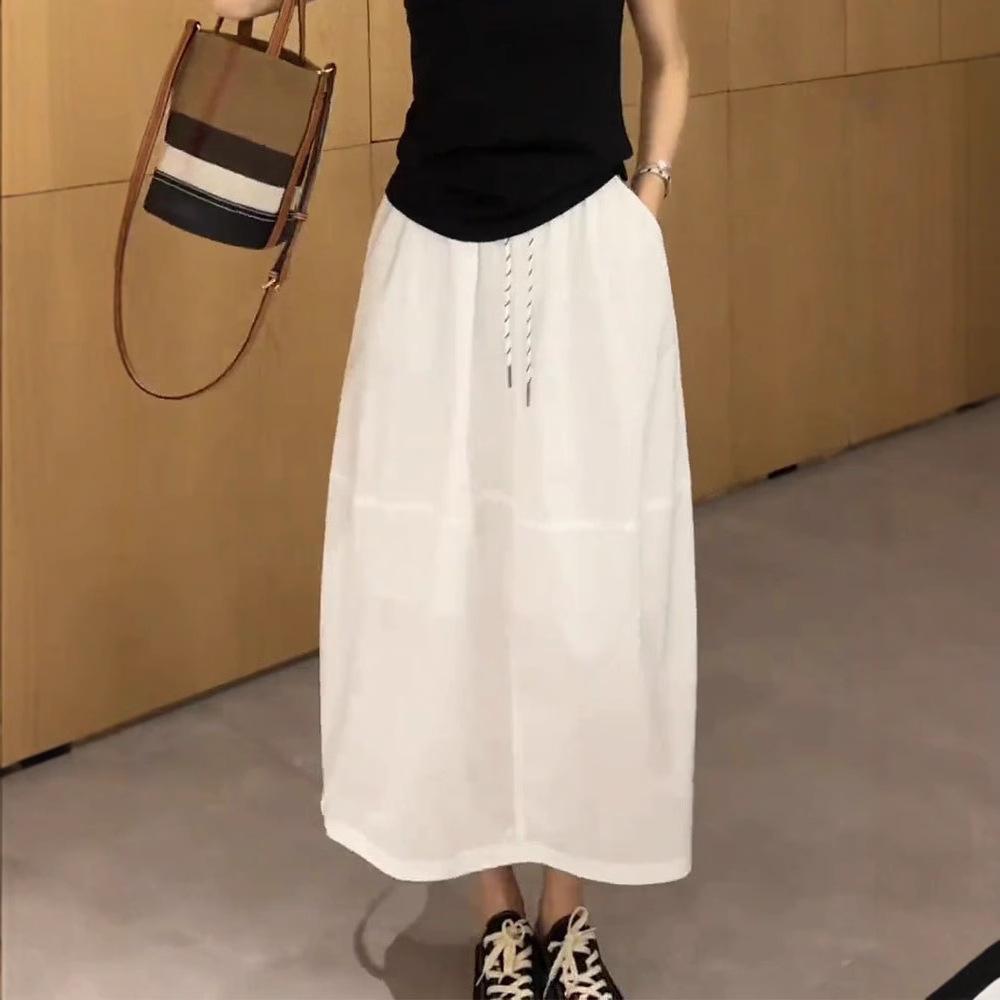 European Summer 2024 Stylish Elastic Waist Slimming Midi Skirt with Back Slit