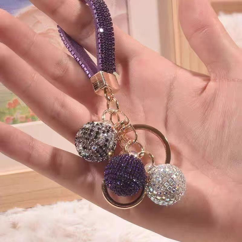 Breloczek do kluczy z okrągłą kulką z cyrkoniami, Błyszczący metalowy brelok z kryształami, Uroczy ręcznie robiony diamentowy wisiorek do zawieszenia na torbie, Prezent