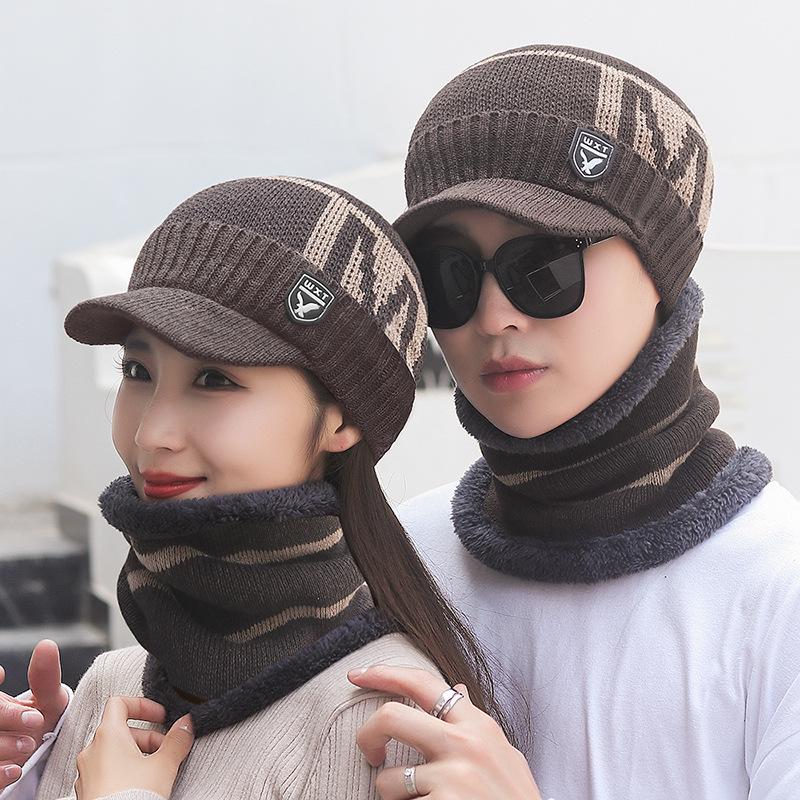 

Унисекс Зимняя Флисовая Вязаная Бейсболка с Шарфом и Защитой Ушей One Size кофейный