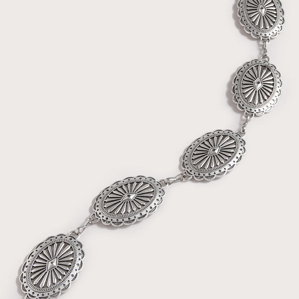 New Hollow Western Style Embossed Waist Chain Accessories Versatile and Fashionable Domestic Sales Ladies Metal Decorative Chain