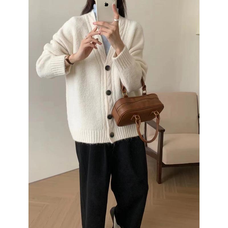 

Retro twist knitted cardigan for women s autumn and winter shoulder-length loose and lazy style versatile soft waxy V-neck sweater jacket for women average size