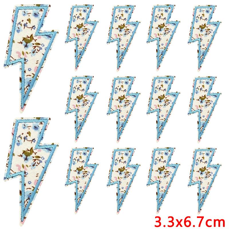 10 /26pcs Wholesale Fresh Letter Embroidery Patch Diy Floral Heart Bow Iron On Patches For Clothes Jackets Backpack Sew Stickers 