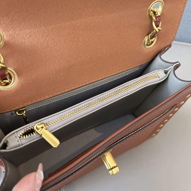 Detail-Shoulder Bag for Women with Chain Designer Crossbody Bags Sophisticated Elegant Fashionable